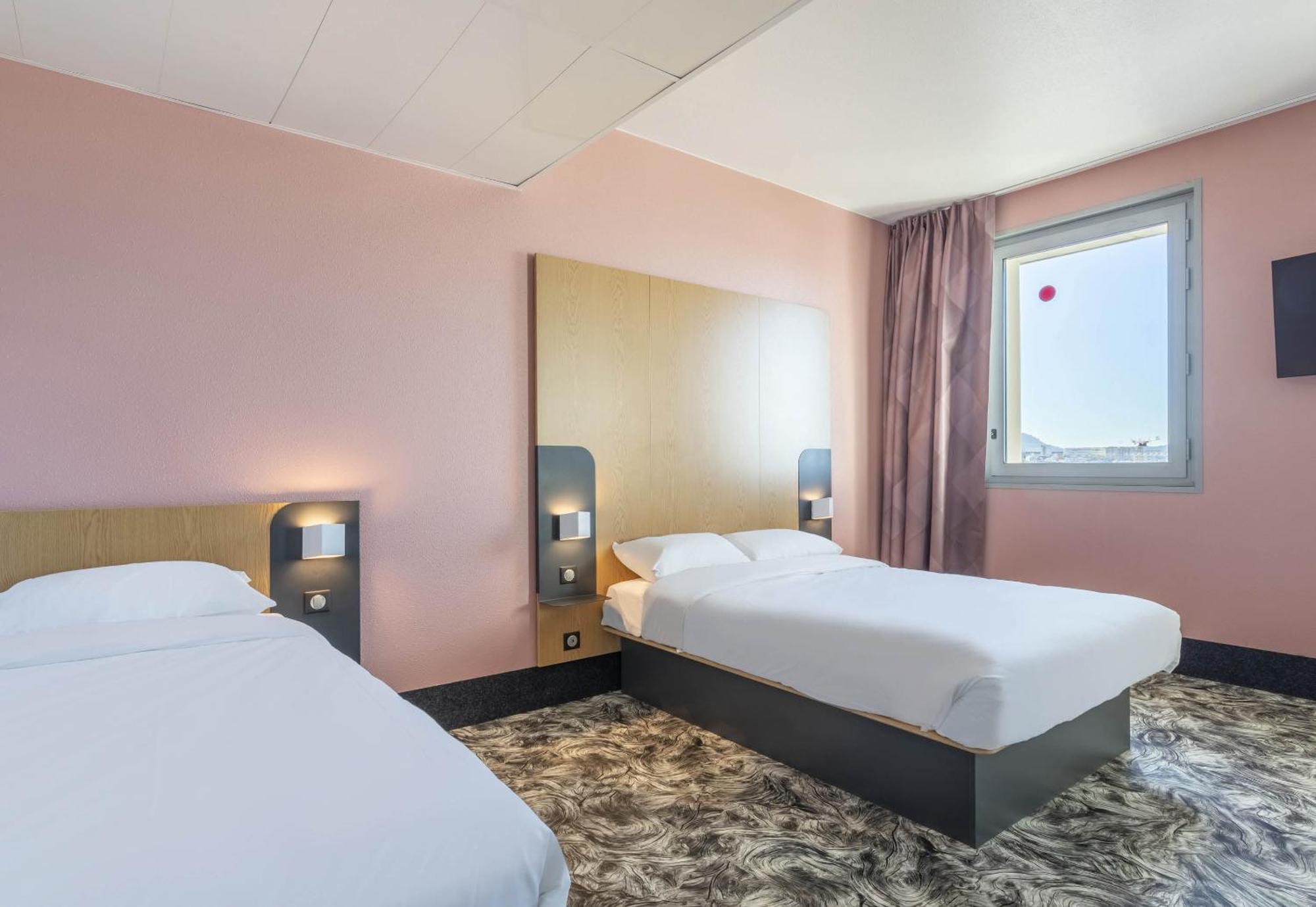 B&B Hotel Marseille Les Ports Екстериор снимка