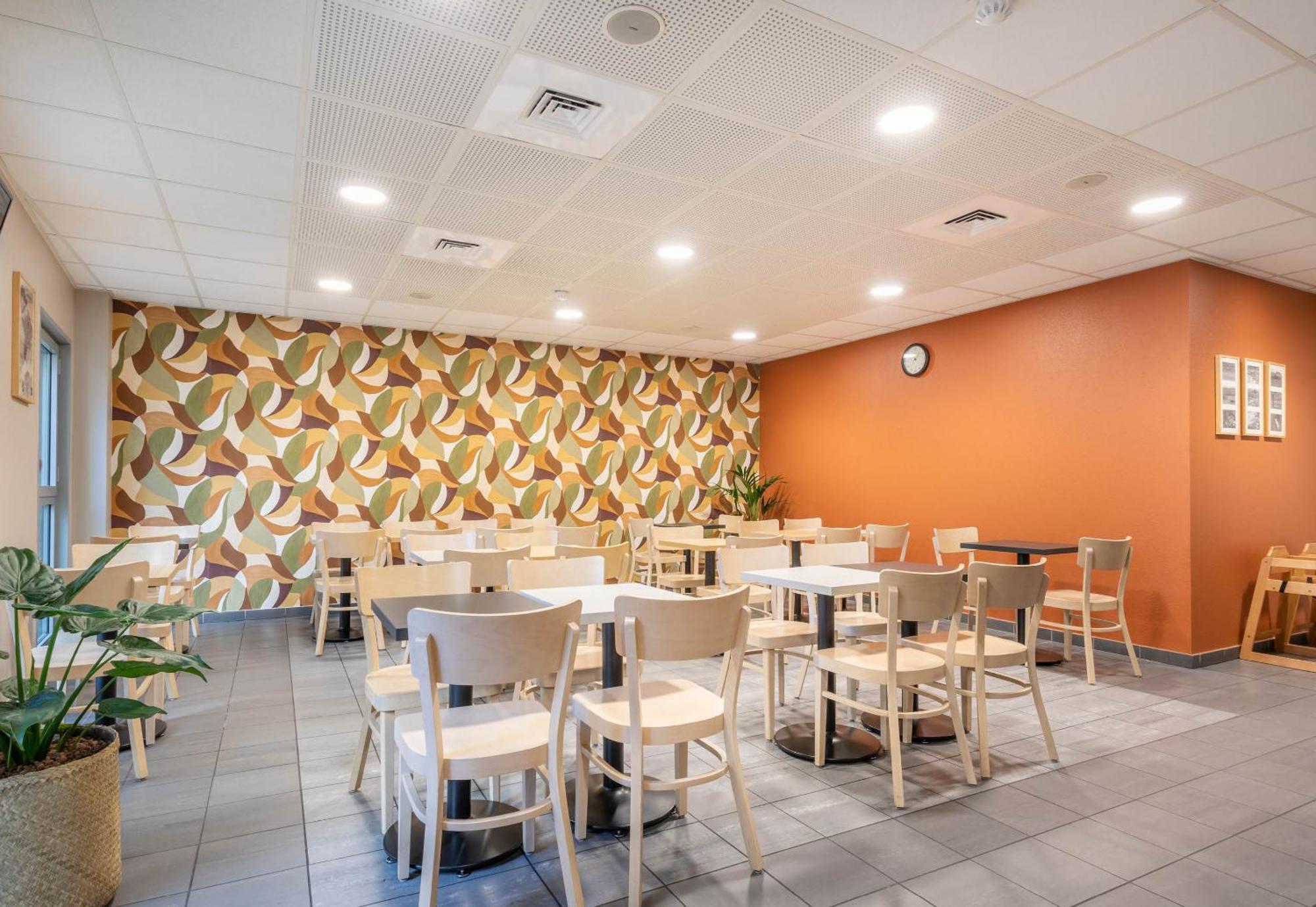 B&B Hotel Marseille Les Ports Екстериор снимка