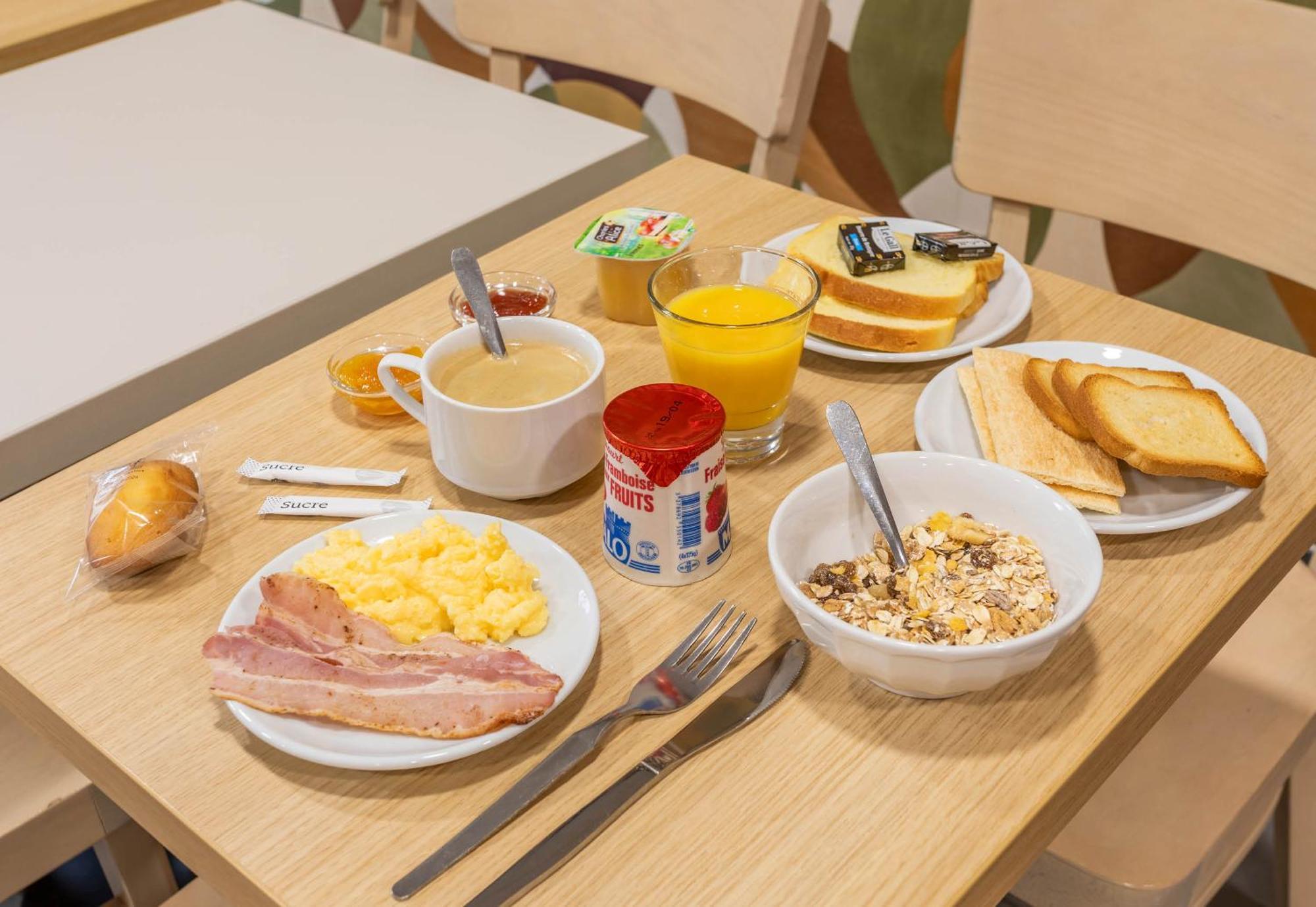 B&B Hotel Marseille Les Ports Екстериор снимка