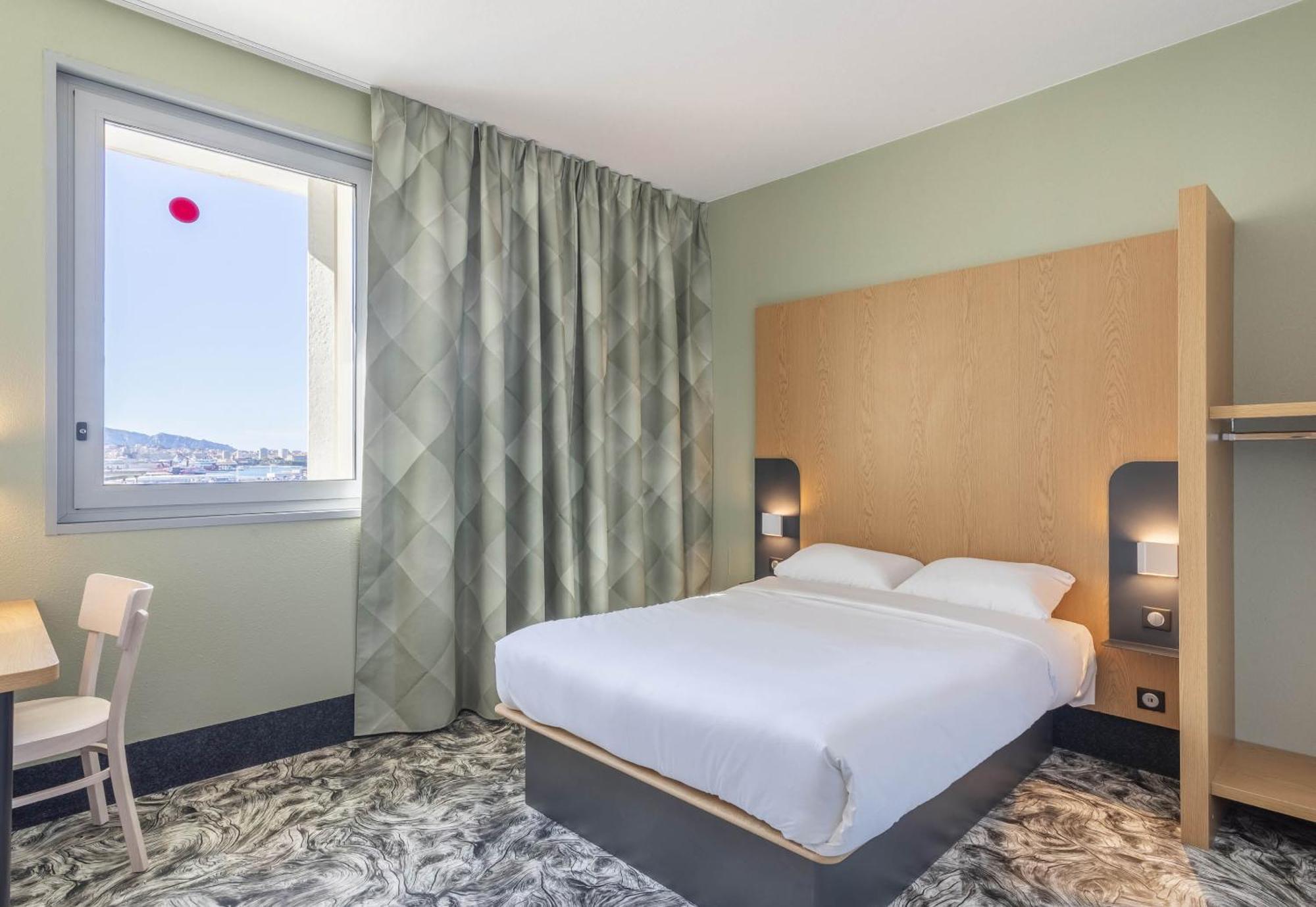 B&B Hotel Marseille Les Ports Екстериор снимка