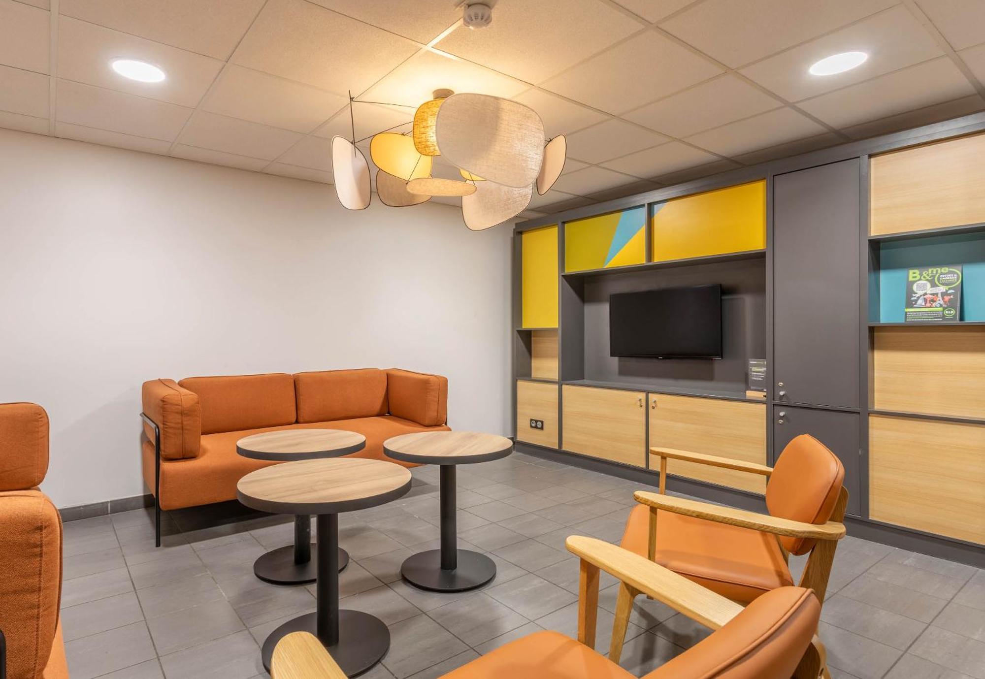 B&B Hotel Marseille Les Ports Екстериор снимка