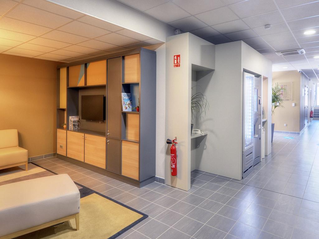 B&B Hotel Marseille Les Ports Екстериор снимка